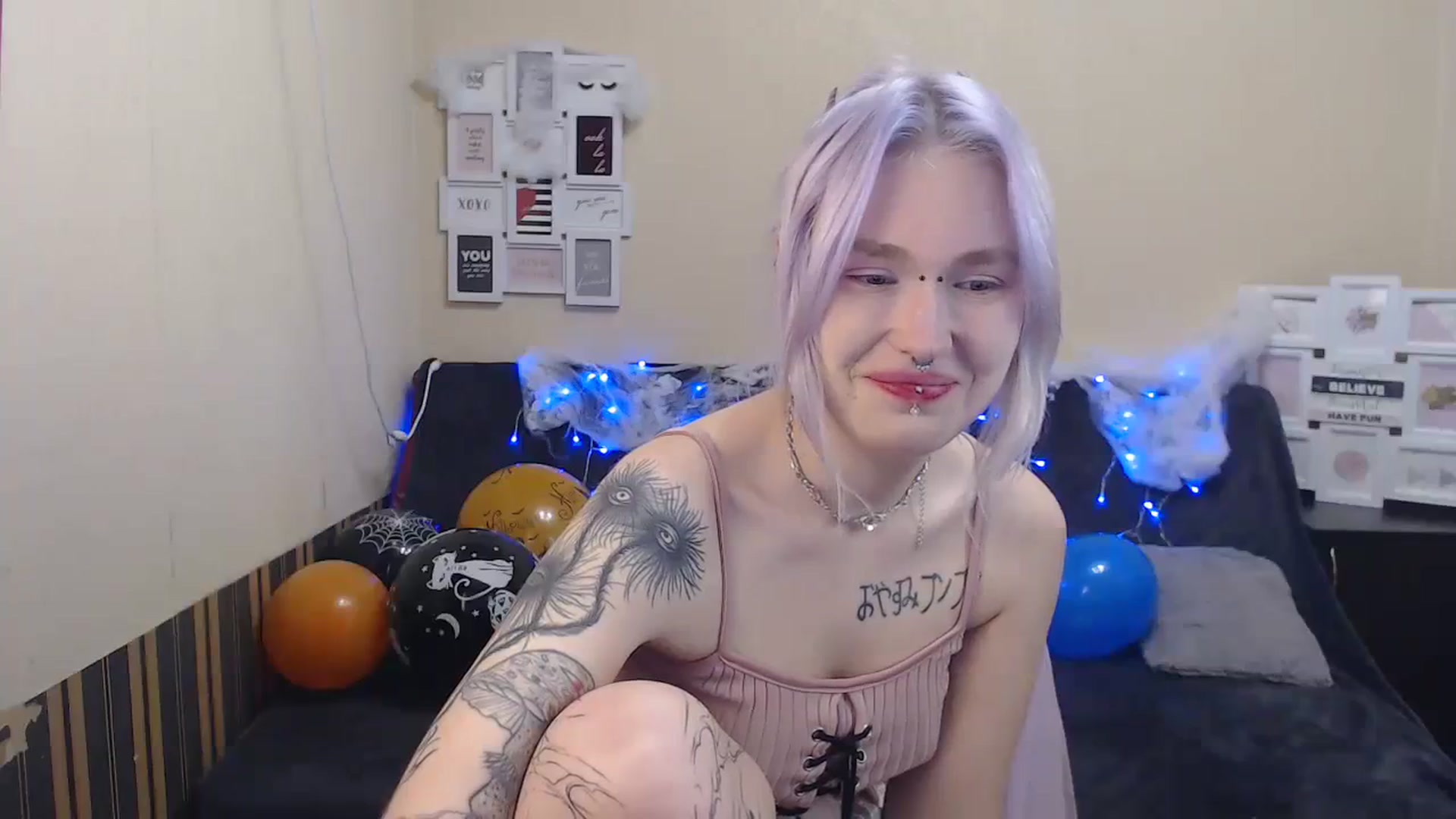 Gallery image thumbnail from Killinna's myfreecams stream on, 10/22/2023, 14:43 image 17 of 20
