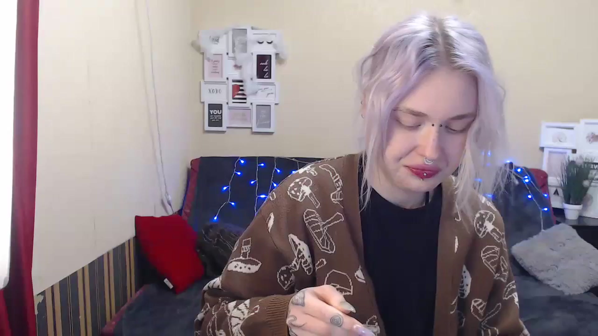 Gallery image thumbnail from Killinna's myfreecams stream on, 11/11/2023, 16:39 image 19 of 20