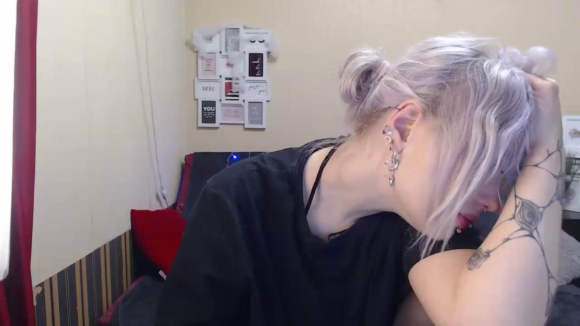 Gallery image thumbnail from Killinna's myfreecams stream on, 11/11/2023, 16:39 image 8 of 20