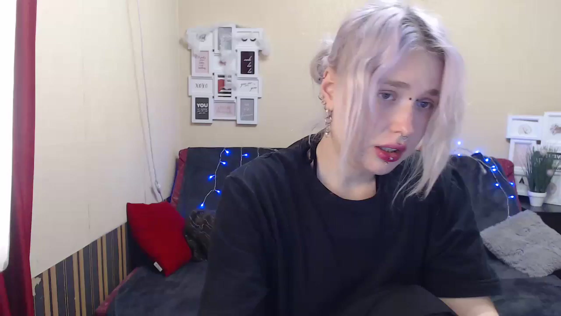 Gallery image thumbnail from Killinna's myfreecams stream on, 11/11/2023, 16:39 image 10 of 20