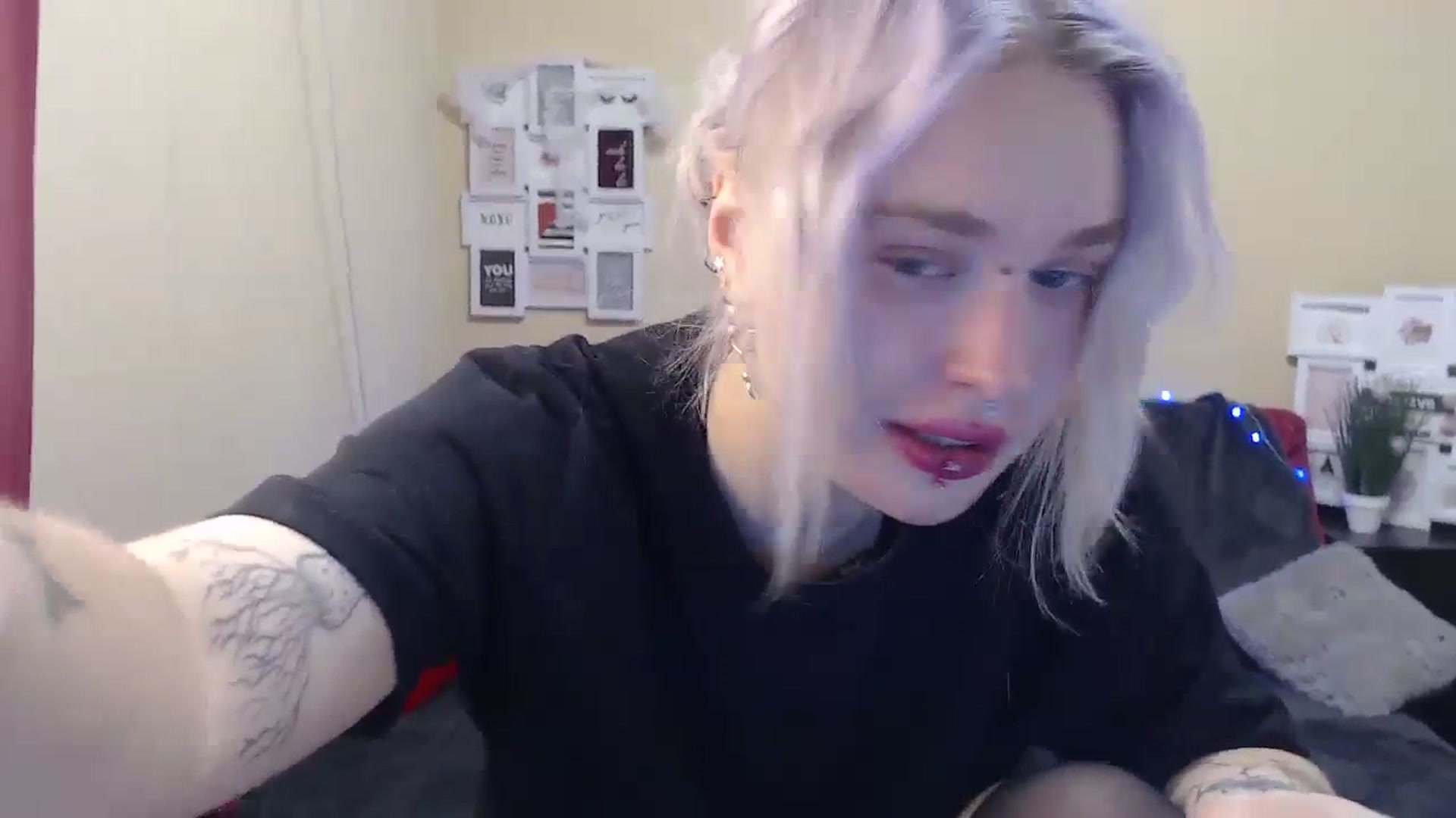Gallery image thumbnail from Killinna's myfreecams stream on, 11/11/2023, 16:39 image 7 of 20