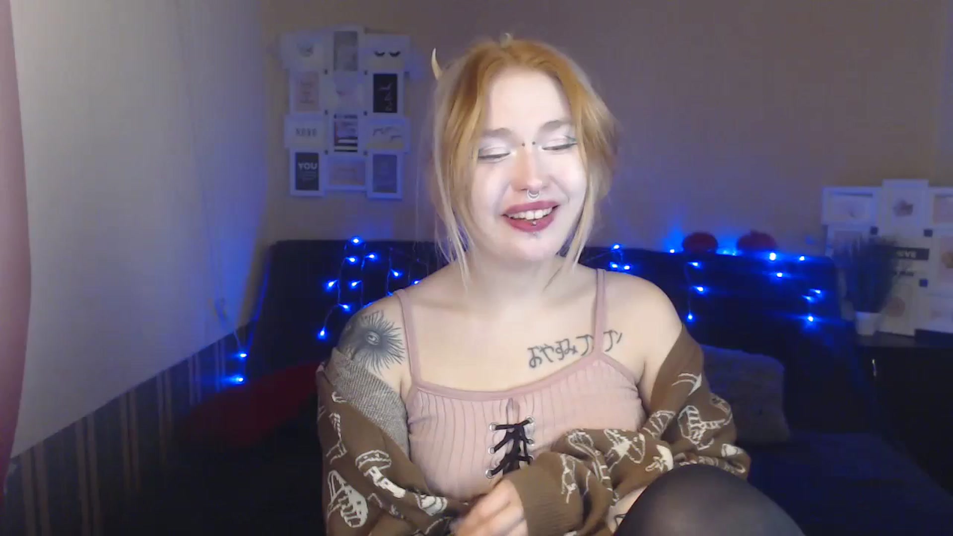 Gallery image thumbnail from Killinna's myfreecams stream on, 11/18/2023, 14:49 image 1 of 20