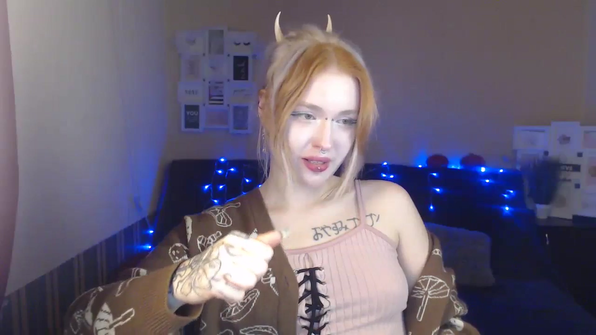 Gallery image thumbnail from Killinna's myfreecams stream on, 11/18/2023, 14:49 image 19 of 20
