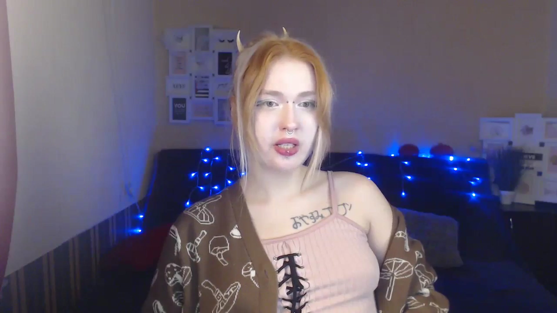 Gallery image thumbnail from Killinna's myfreecams stream on, 11/18/2023, 14:49 image 18 of 20
