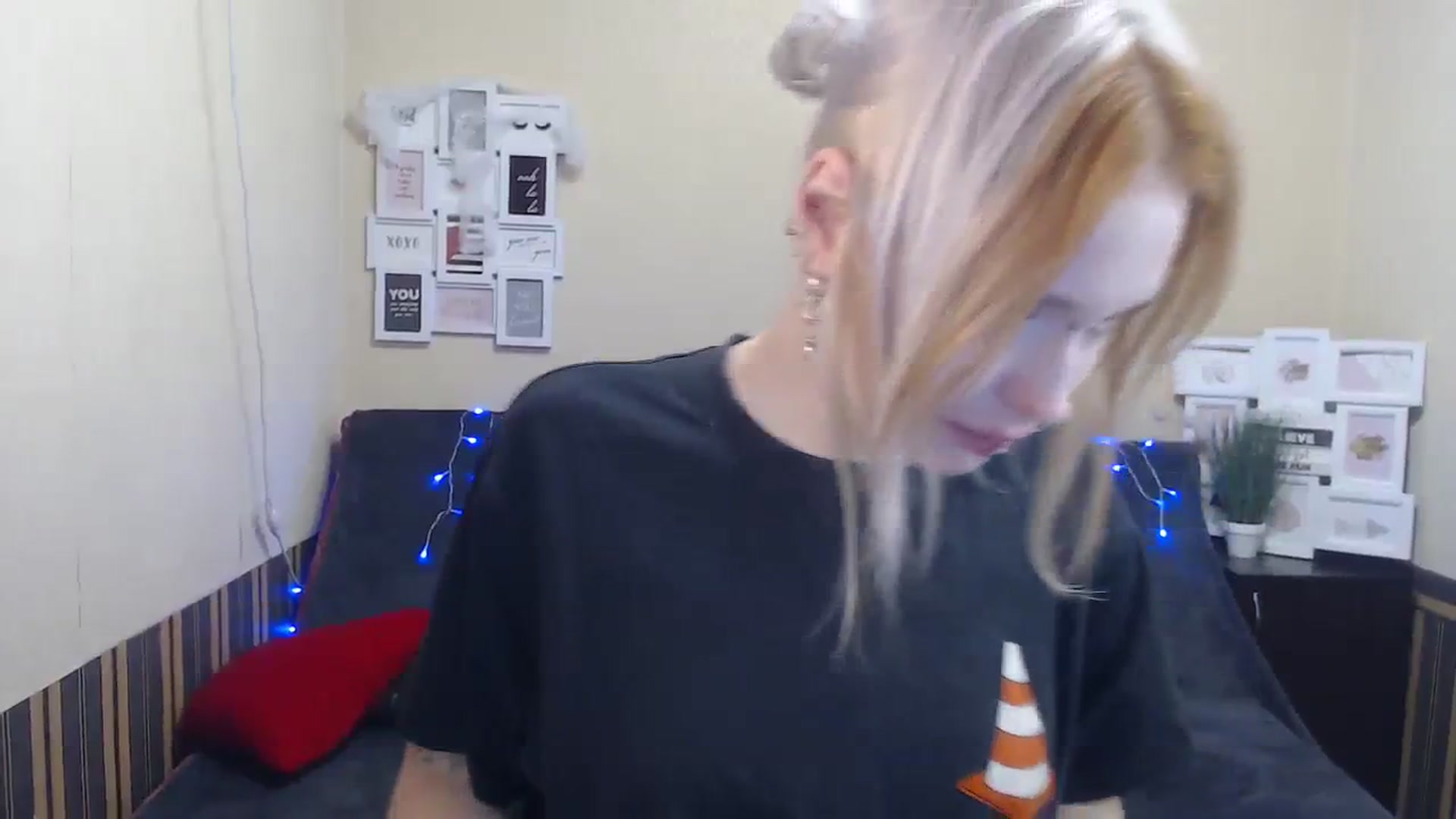 Gallery image thumbnail from Killinna's myfreecams stream on, 11/18/2023, 18:19 image 9 of 20