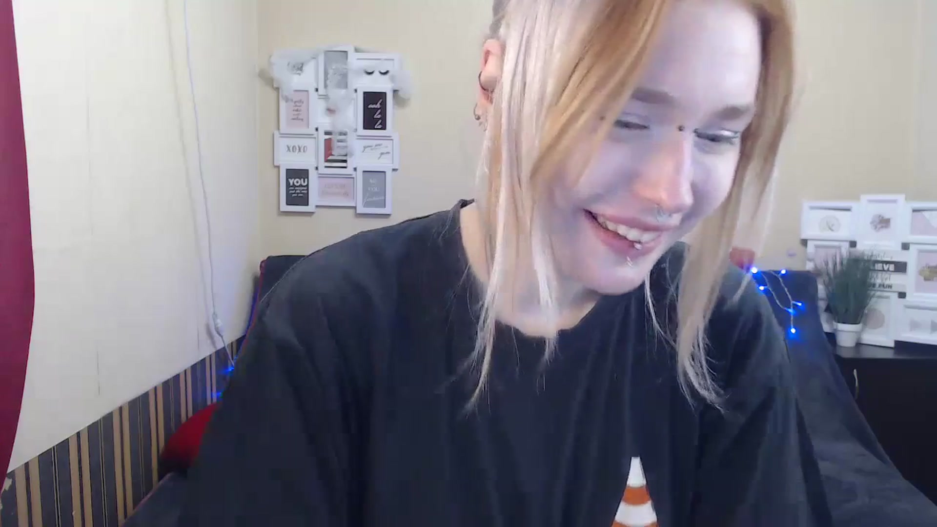 Gallery image thumbnail from Killinna's myfreecams stream on, 11/18/2023, 18:19 image 17 of 20