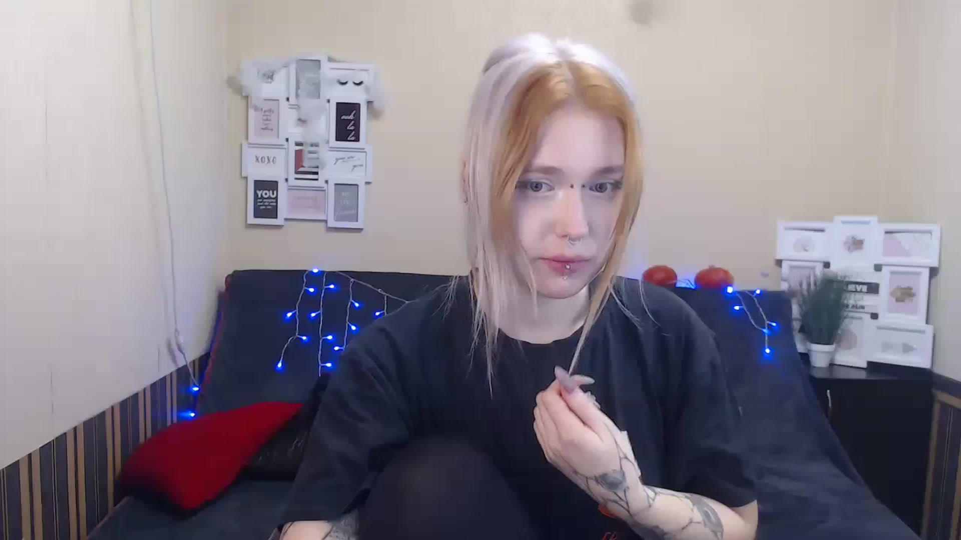 Gallery image thumbnail from Killinna's myfreecams stream on, 11/18/2023, 18:19 image 8 of 20