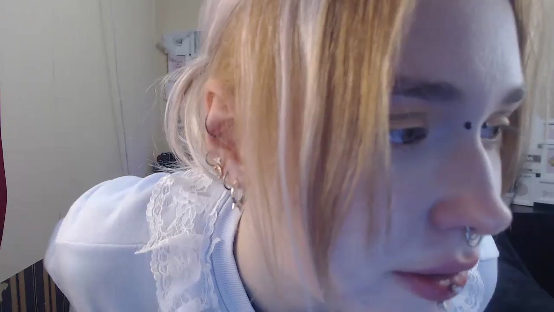 Gallery image thumbnail from Killinna's myfreecams stream on, 11/19/2023, 15:29 image 1 of 20