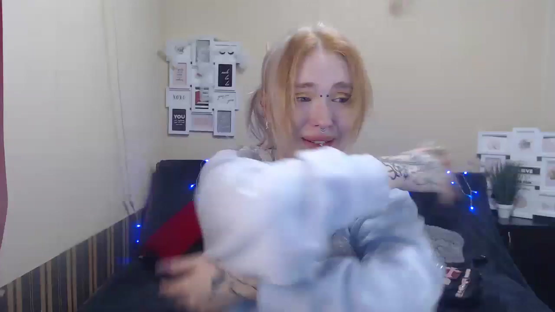 Gallery image thumbnail from Killinna's myfreecams stream on, 11/19/2023, 15:29 image 3 of 20
