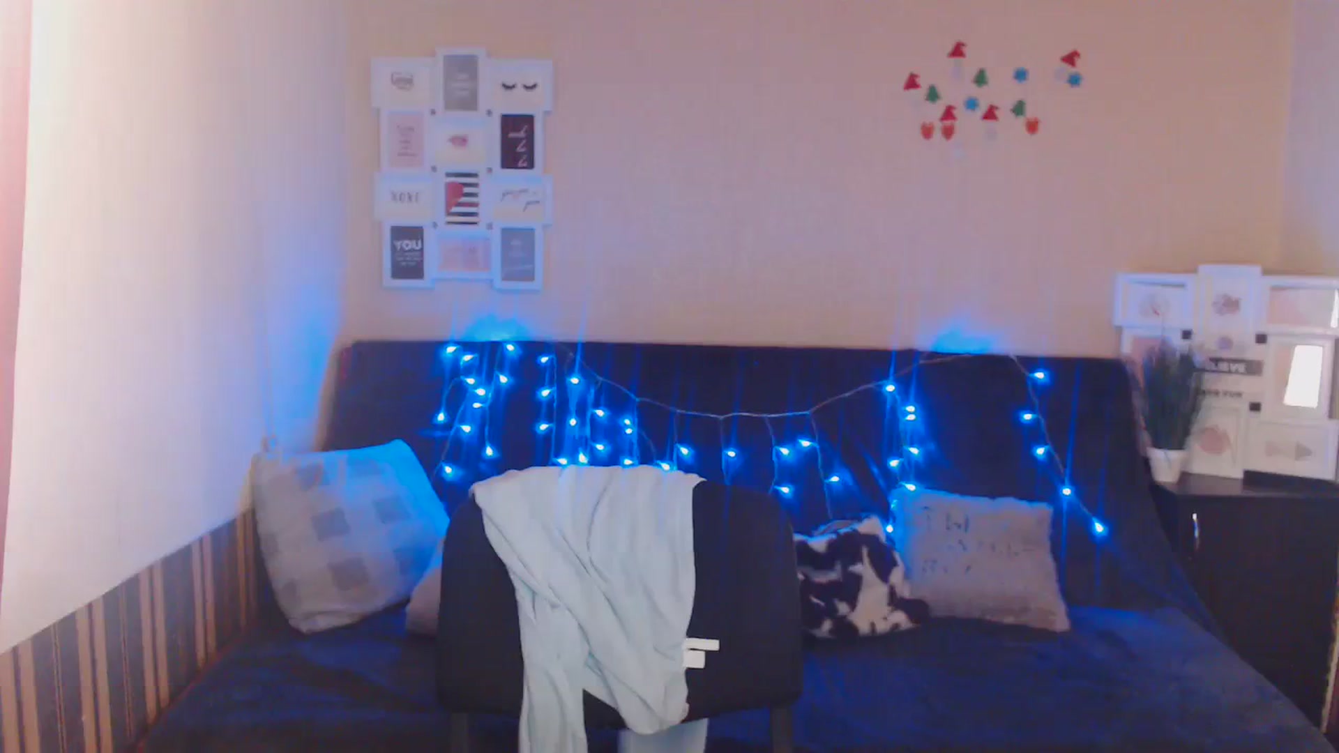 Gallery image thumbnail from Killinna's myfreecams stream on, 12/25/2023, 15:35 image 7 of 20
