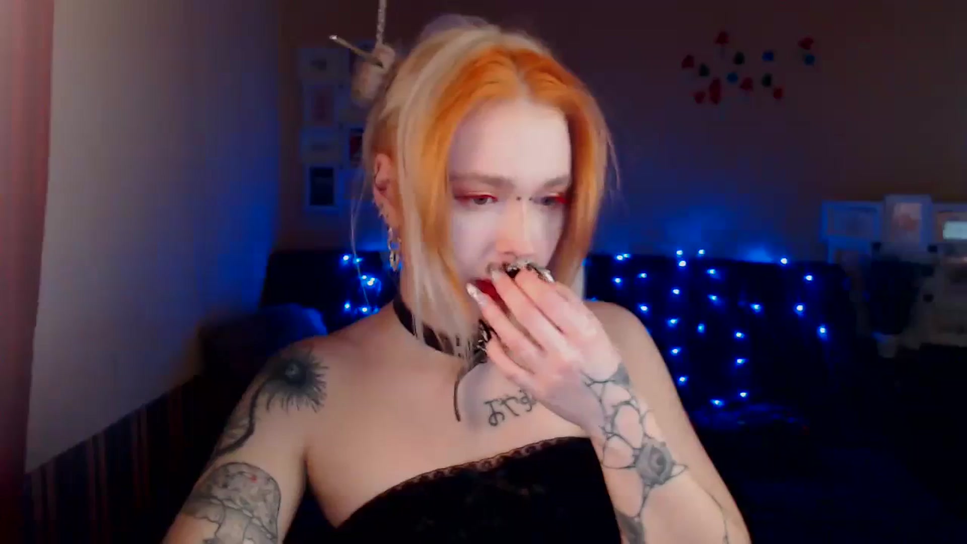 Gallery image thumbnail from Killinna's myfreecams stream on, 01/02/2024, 15:23 image 14 of 20