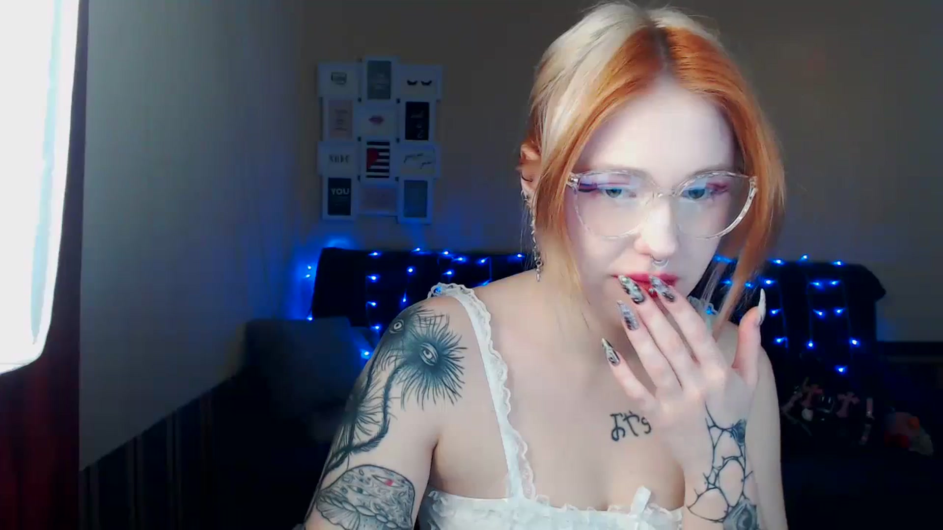 Gallery image thumbnail from Killinna's myfreecams stream on, 02/28/2024, 18:02 image 8 of 20