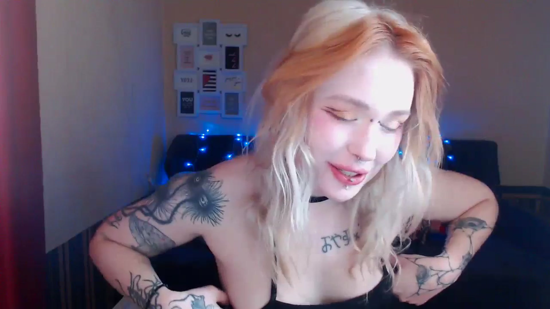 Gallery image thumbnail from Killinna's myfreecams stream on, 03/05/2024, 13:46 image 2 of 20