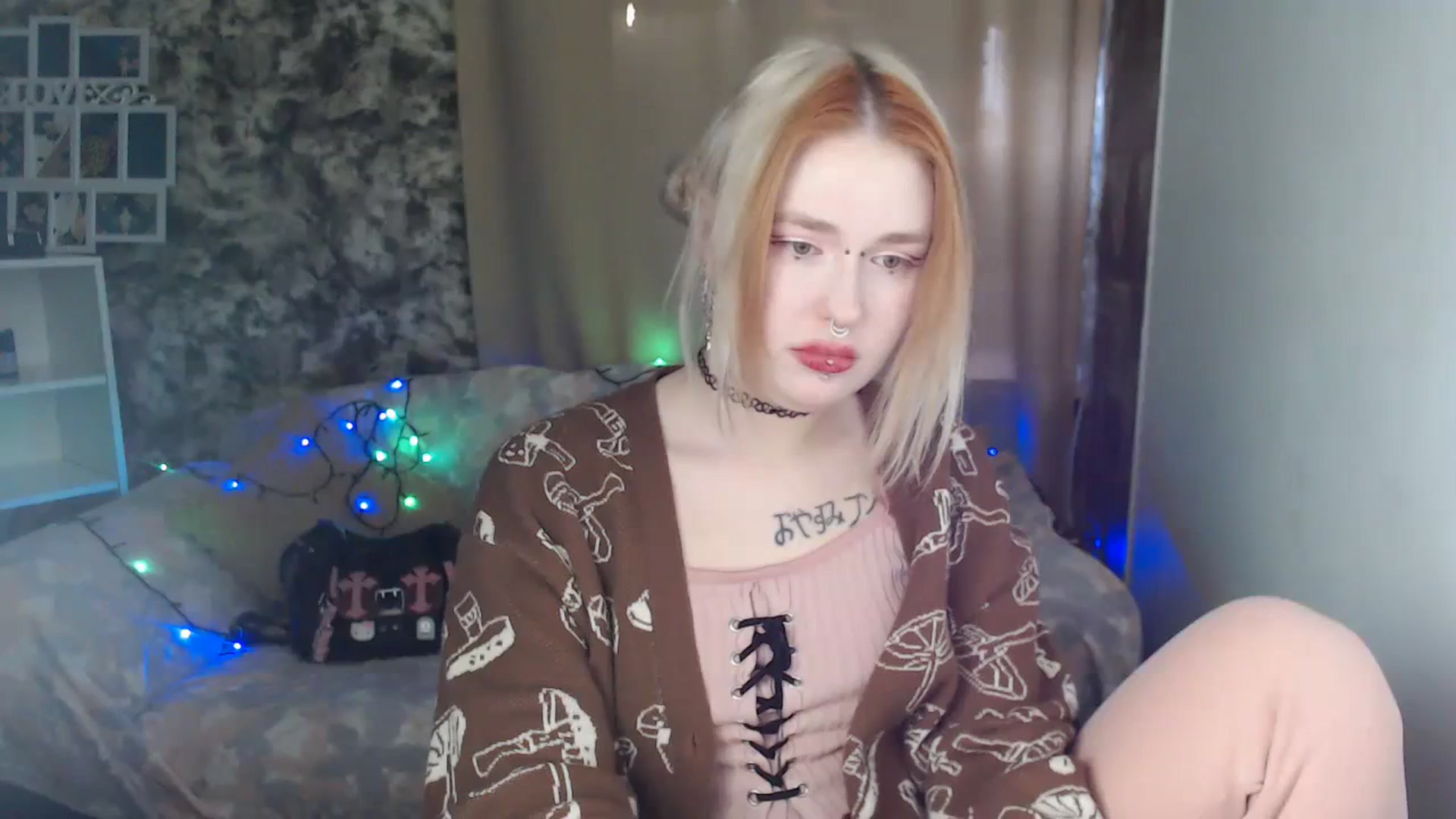 Gallery image thumbnail from Killinna's myfreecams stream on, 03/07/2024, 14:13 image 14 of 20