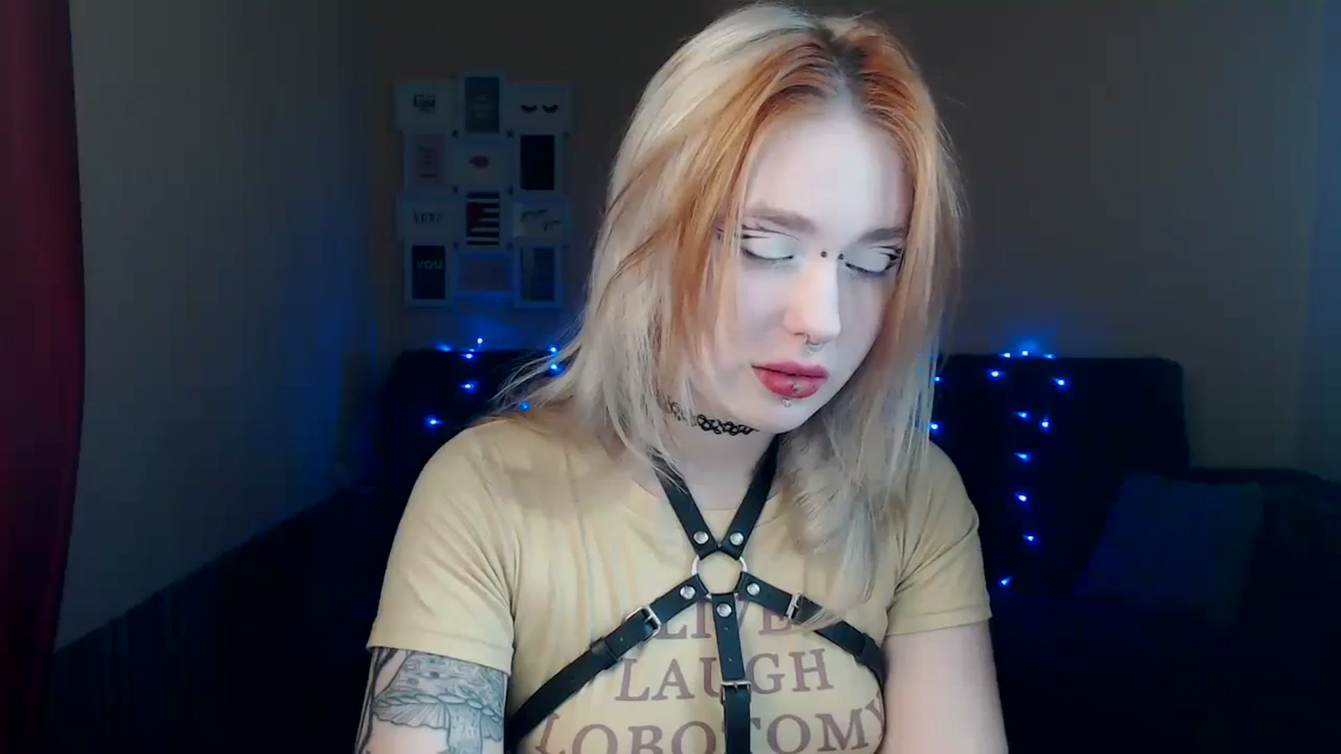 Gallery image thumbnail from Killinna's myfreecams stream on, 03/09/2024, 15:10 image 17 of 20
