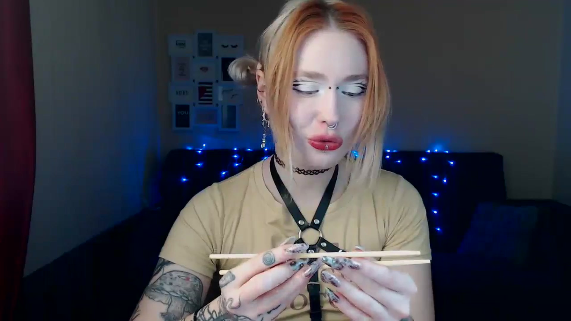 Gallery image thumbnail from Killinna's myfreecams stream on, 03/09/2024, 15:10 image 9 of 20