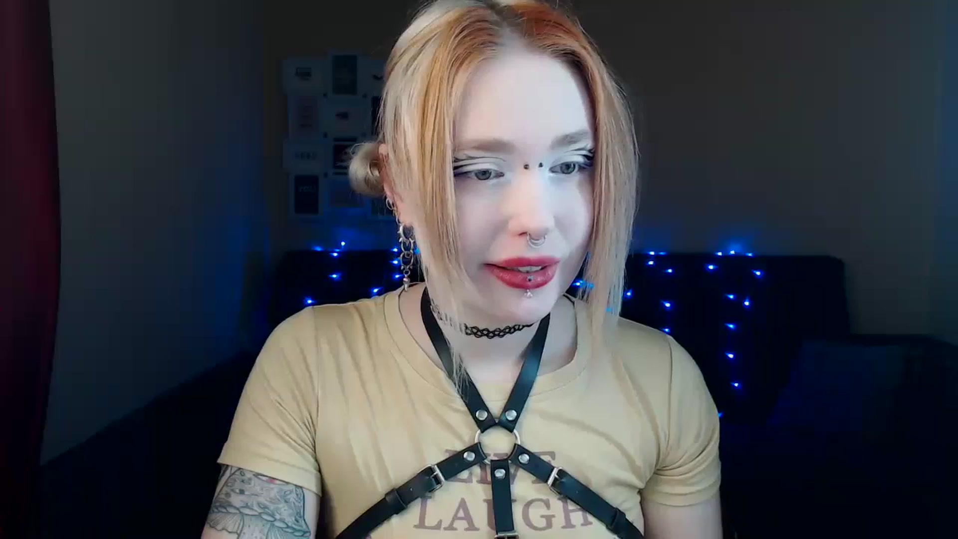 Gallery image thumbnail from Killinna's myfreecams stream on, 03/09/2024, 15:10 image 20 of 20