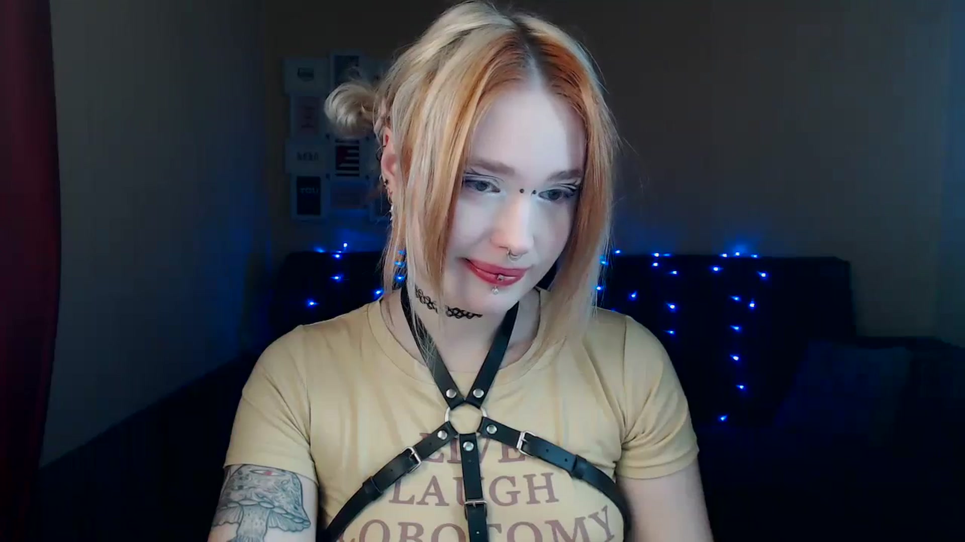 Gallery image thumbnail from Killinna's myfreecams stream on, 03/09/2024, 15:10 image 16 of 20