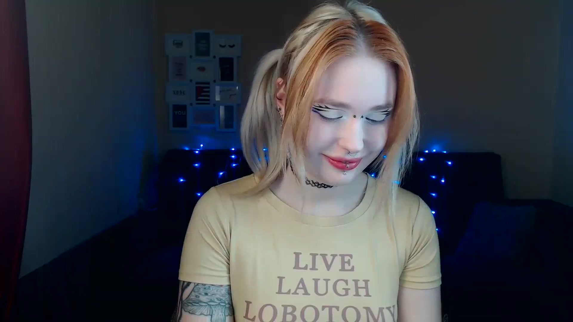 Gallery image thumbnail from Killinna's myfreecams stream on, 03/09/2024, 15:10 image 2 of 20