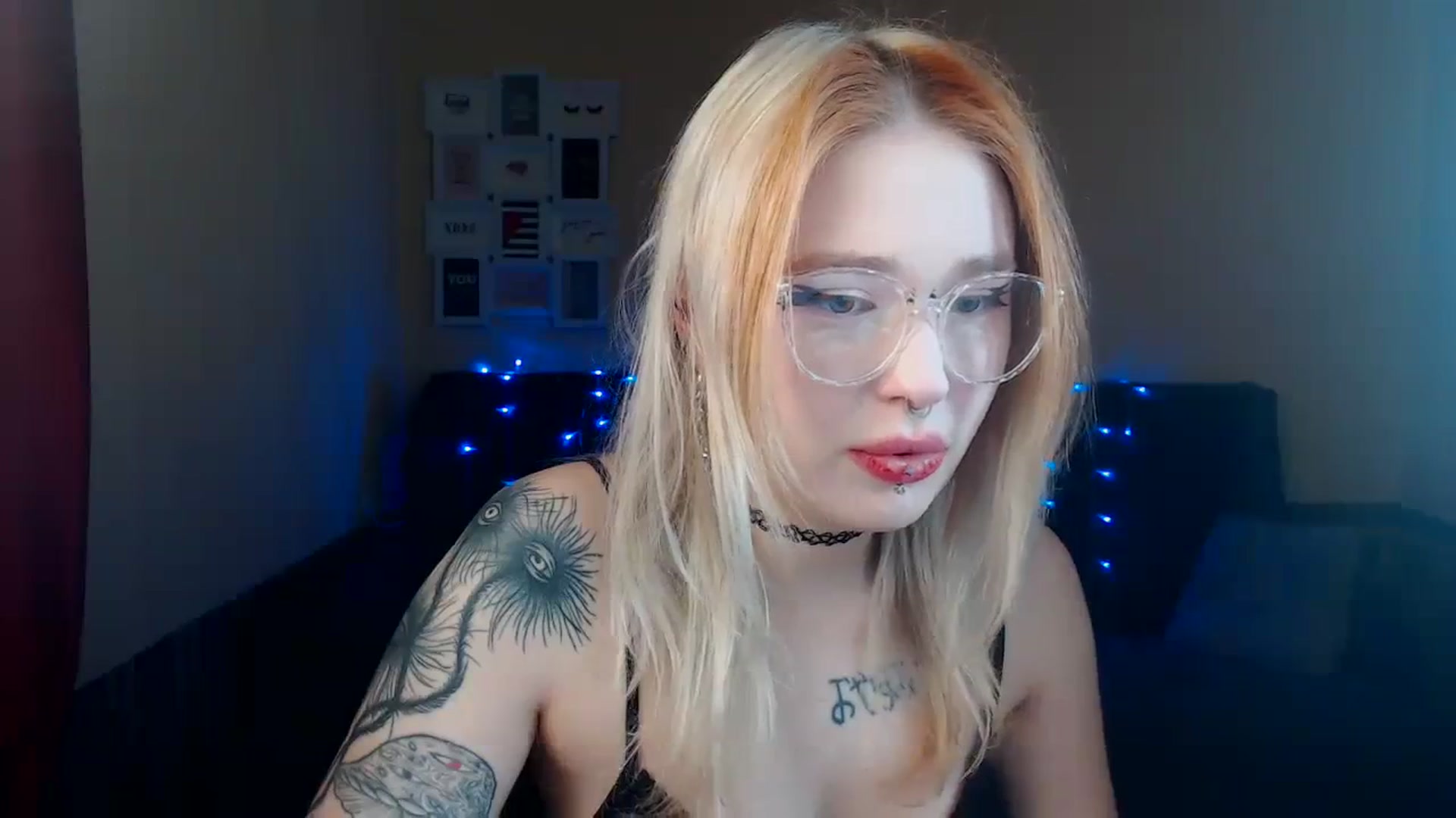 Gallery image thumbnail from Killinna's myfreecams stream on, 03/10/2024, 14:51 image 17 of 20