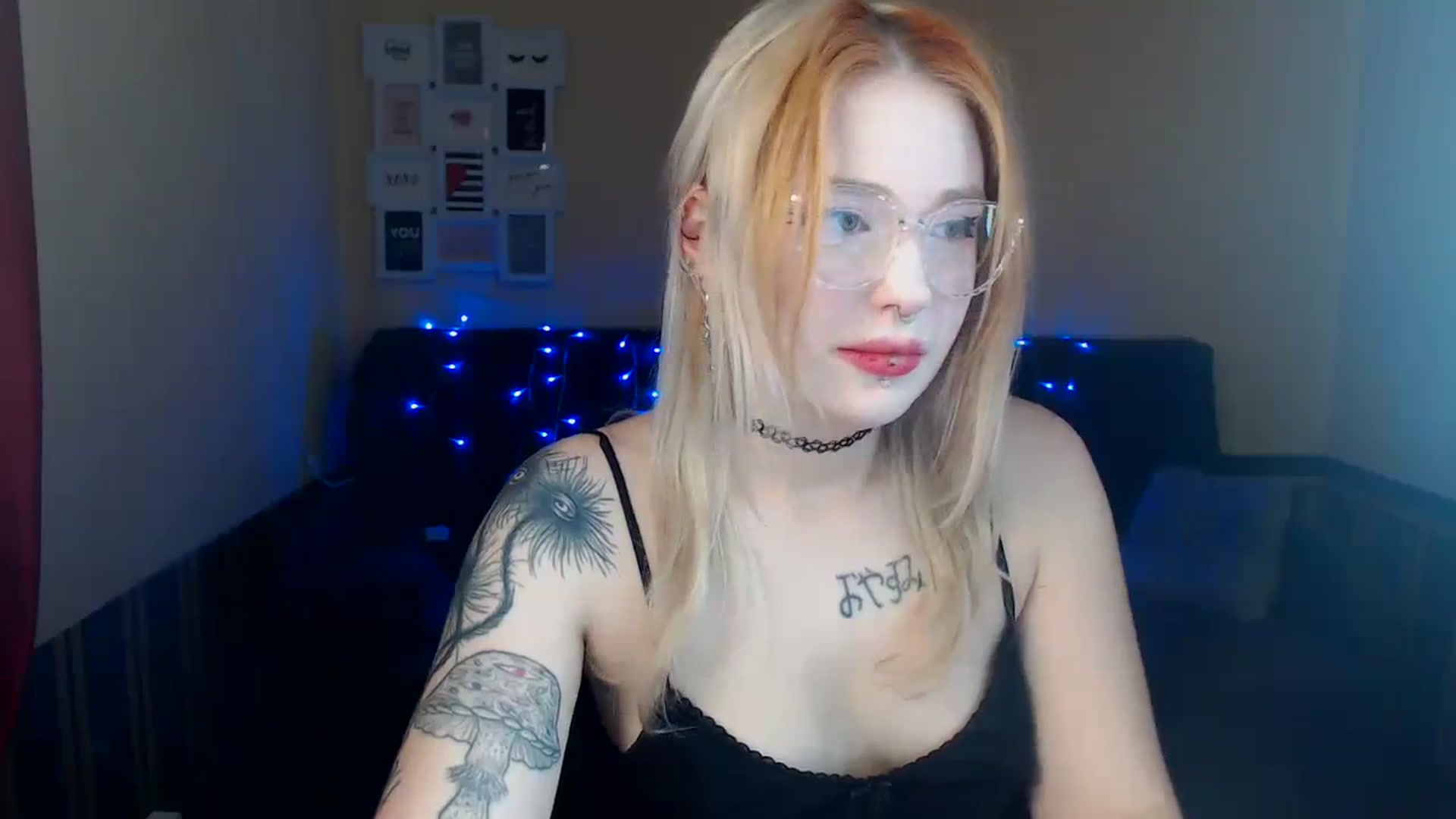 Gallery image thumbnail from Killinna's myfreecams stream on, 03/10/2024, 14:51 image 11 of 20