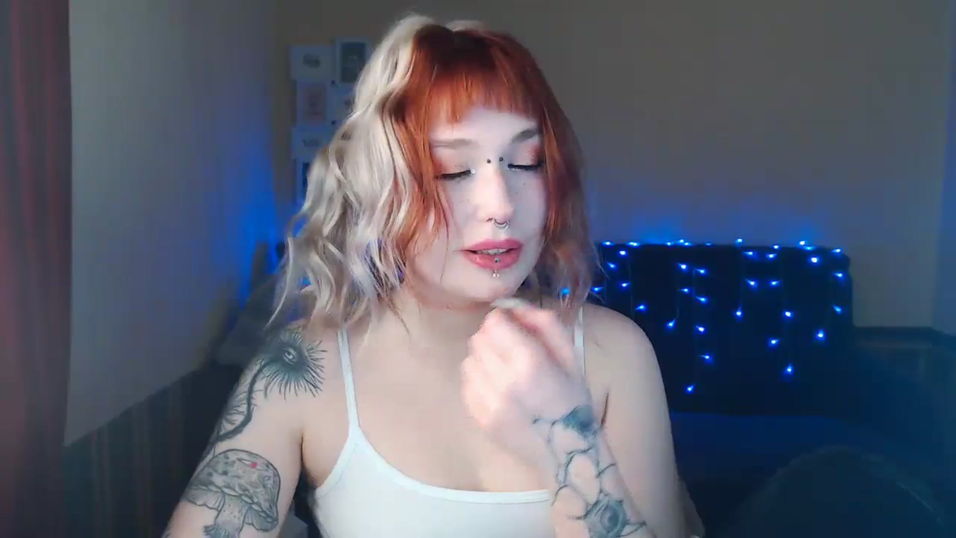 Gallery image thumbnail from Killinna's myfreecams stream on, 03/20/2024, 15:20 image 18 of 20