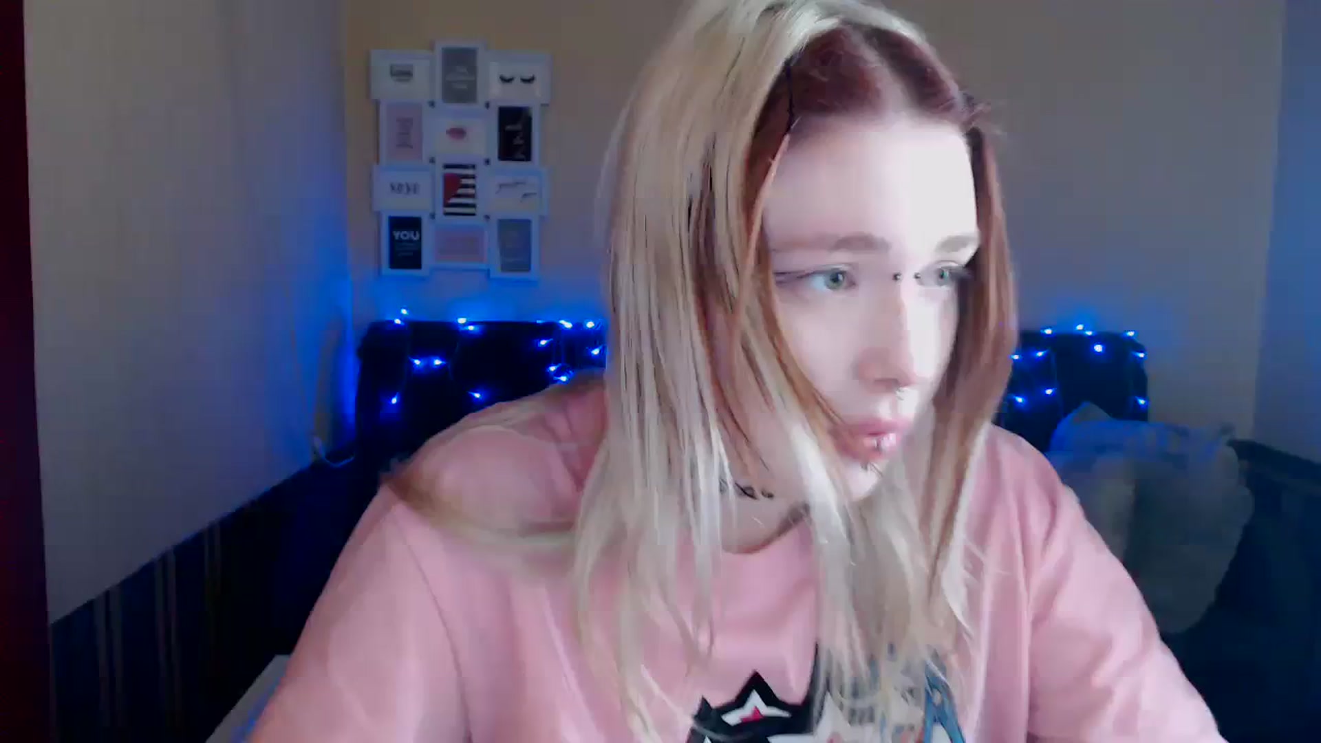 Gallery image thumbnail from Killinna's myfreecams stream on, 03/30/2024, 17:44 image 1 of 20