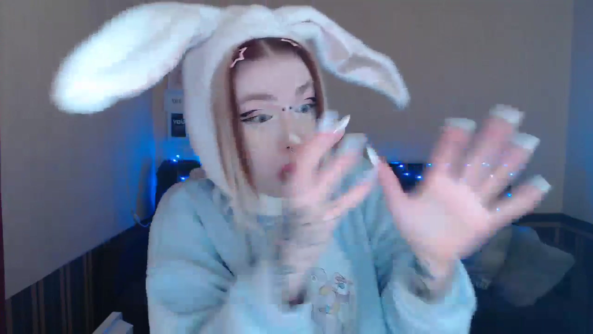 Gallery image thumbnail from Killinna's myfreecams stream on, 03/31/2024, 13:36 image 13 of 20