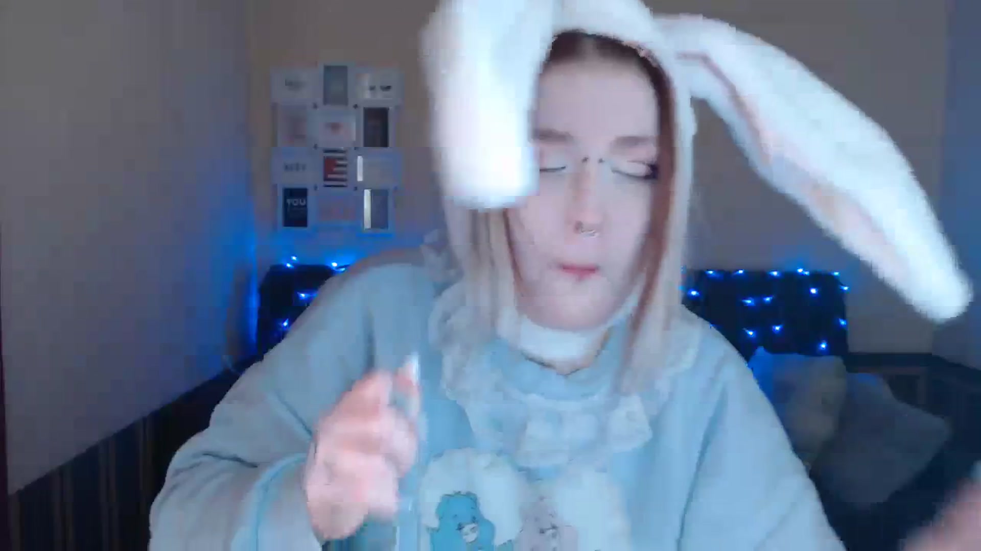 Gallery image thumbnail from Killinna's myfreecams stream on, 03/31/2024, 13:36 image 10 of 20