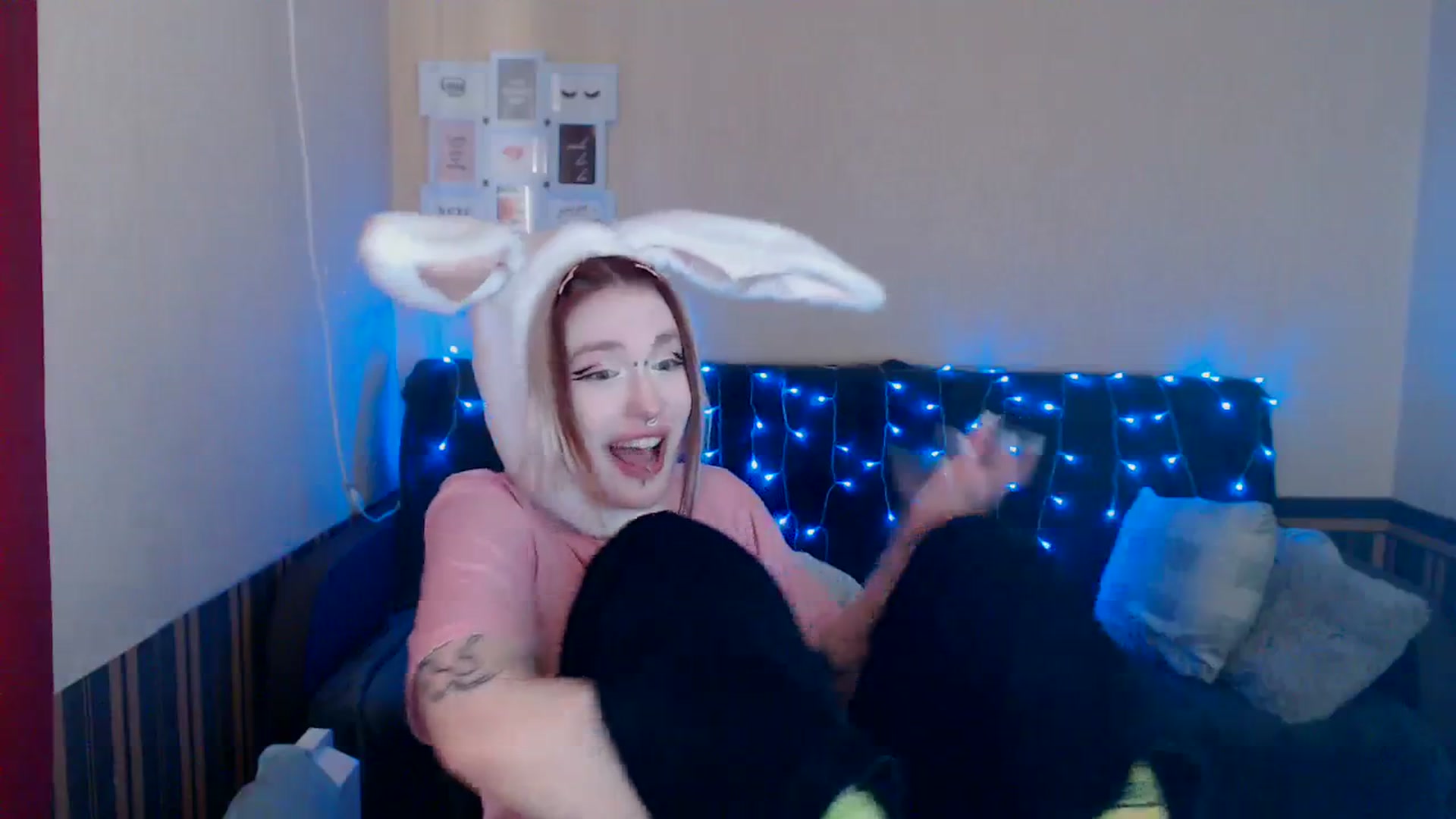 Gallery image thumbnail from Killinna's myfreecams stream on, 03/31/2024, 14:34 image 15 of 20