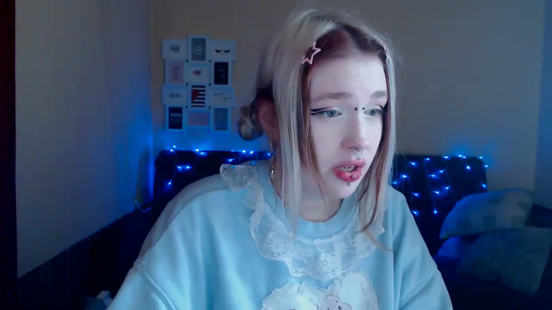 Gallery image thumbnail from Killinna's myfreecams stream on, 03/31/2024, 16:44 image 18 of 20