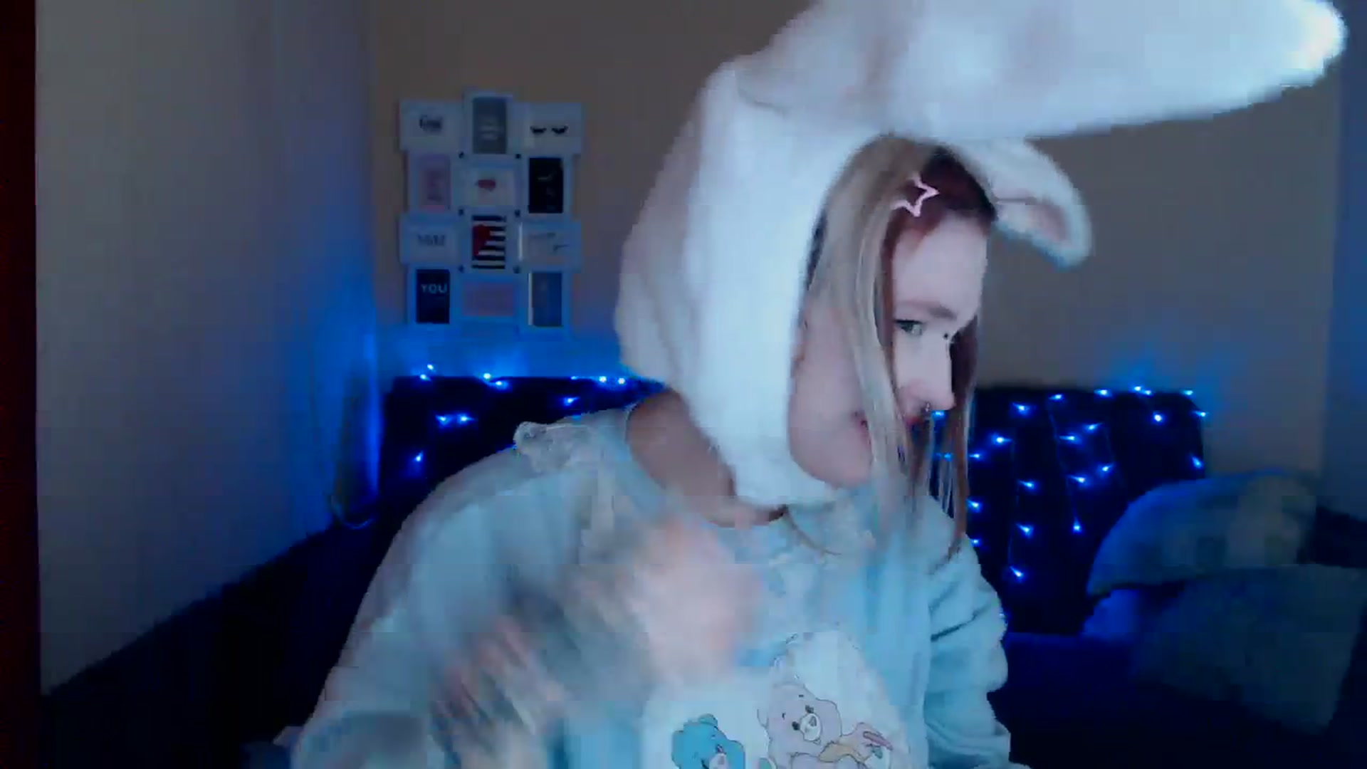 Gallery image thumbnail from Killinna's myfreecams stream on, 03/31/2024, 16:44 image 3 of 20