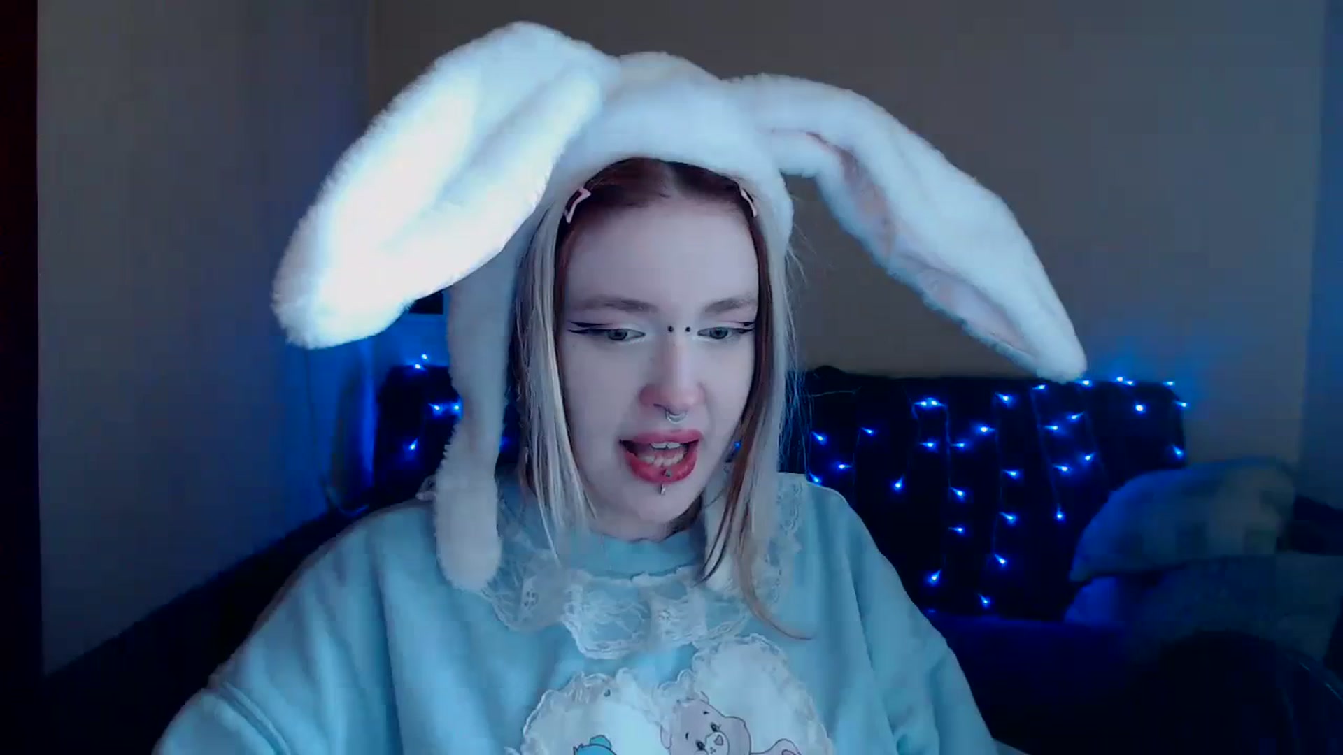Gallery image thumbnail from Killinna's myfreecams stream on, 03/31/2024, 16:44 image 14 of 20