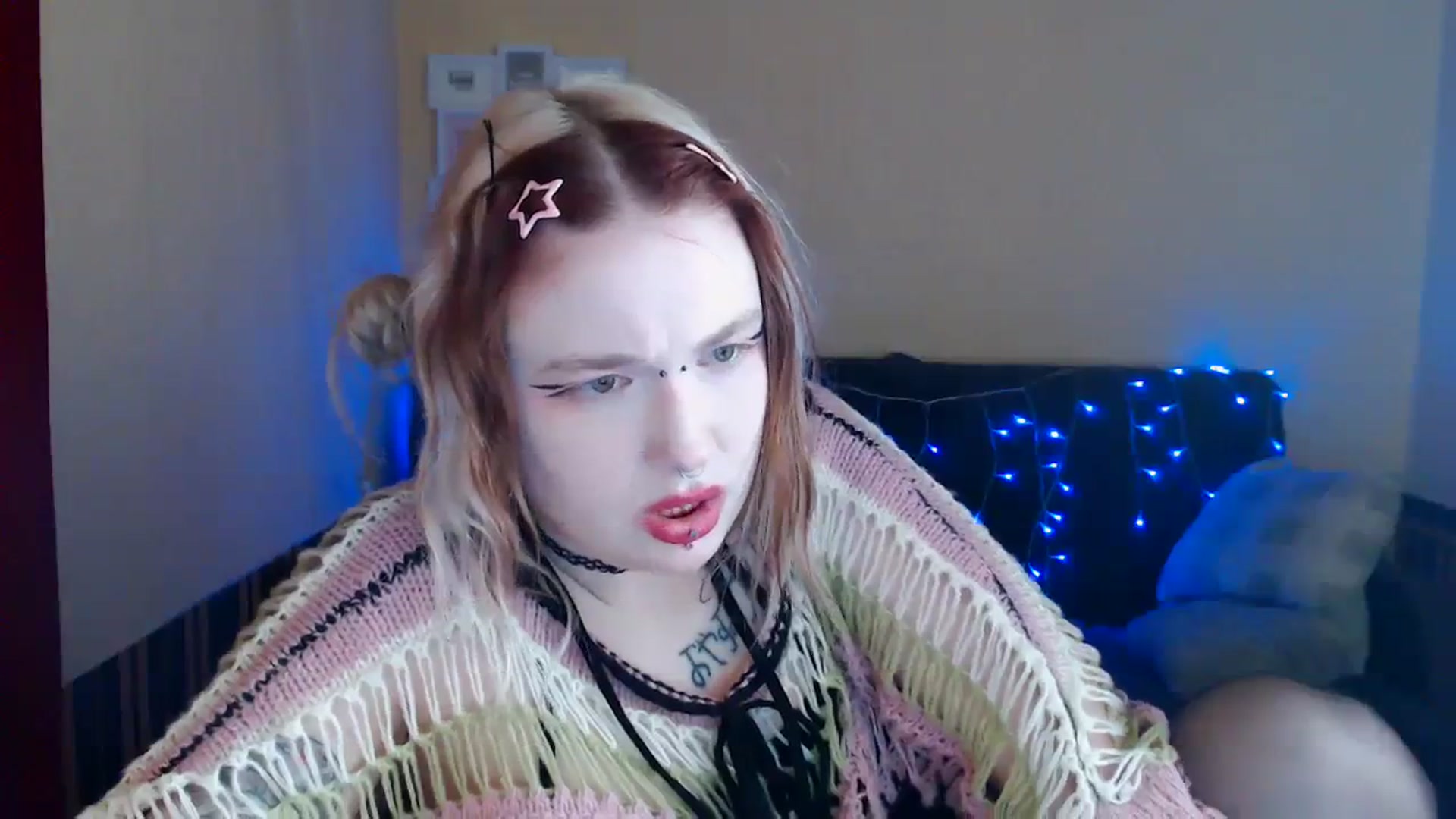 Gallery image thumbnail from Killinna's myfreecams stream on, 04/02/2024, 16:40 image 13 of 20