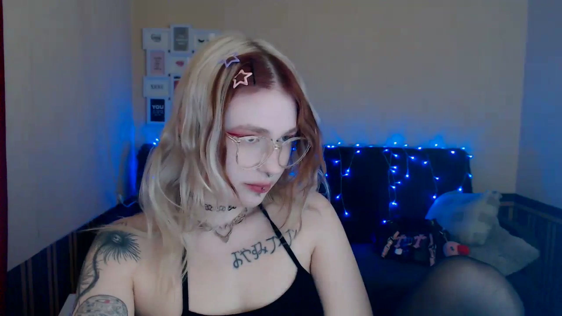 Gallery image thumbnail from Killinna's myfreecams stream on, 04/04/2024, 14:03 image 4 of 20