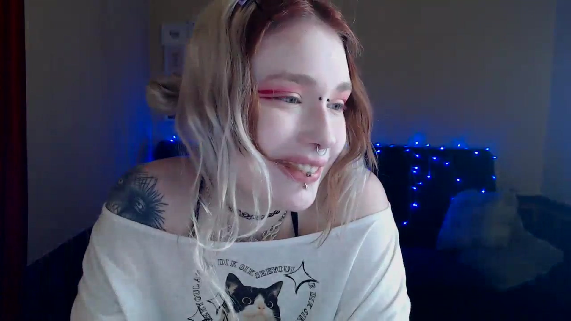 Gallery image thumbnail from Killinna's myfreecams stream on, 04/04/2024, 16:17 image 11 of 20