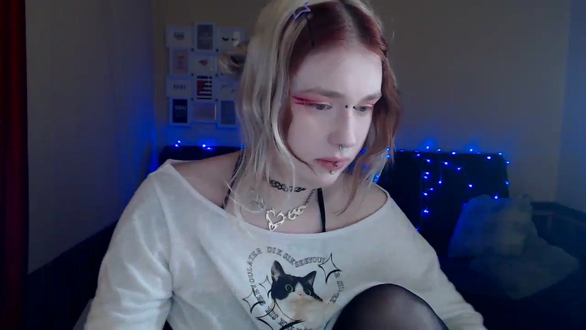 Gallery image thumbnail from Killinna's myfreecams stream on, 04/04/2024, 16:17 image 16 of 20
