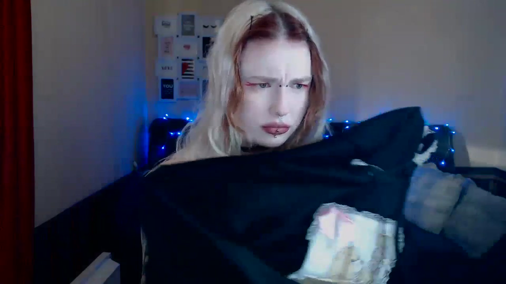 Gallery image thumbnail from Killinna's myfreecams stream on, 04/05/2024, 15:04 image 2 of 20
