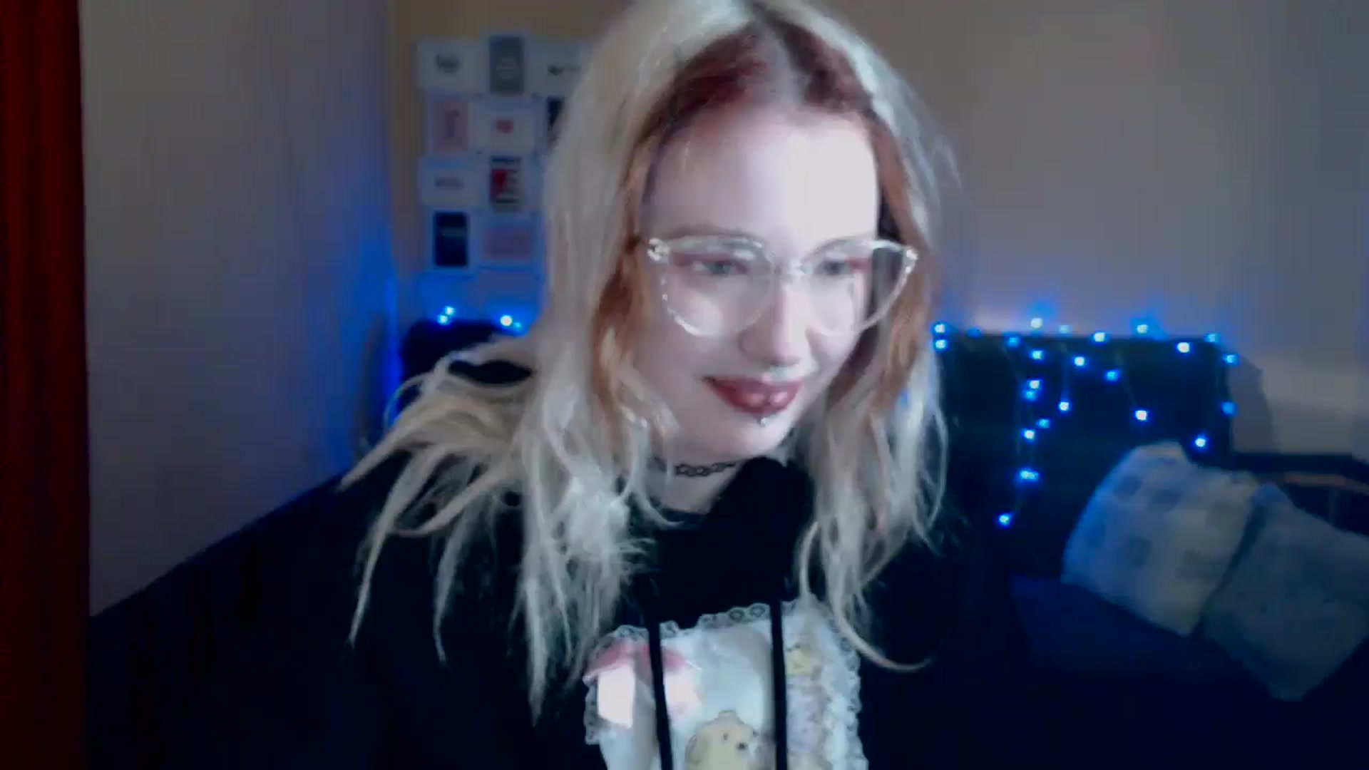 Gallery image thumbnail from Killinna's myfreecams stream on, 04/05/2024, 15:04 image 17 of 20