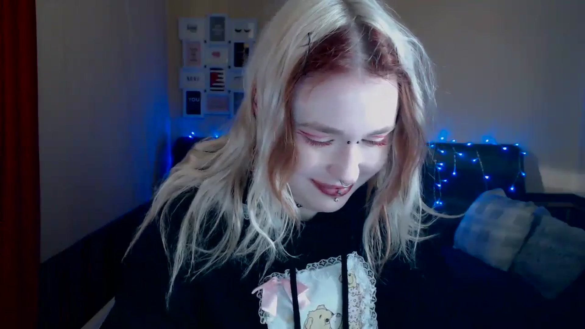 Gallery image thumbnail from Killinna's myfreecams stream on, 04/05/2024, 15:04 image 3 of 20