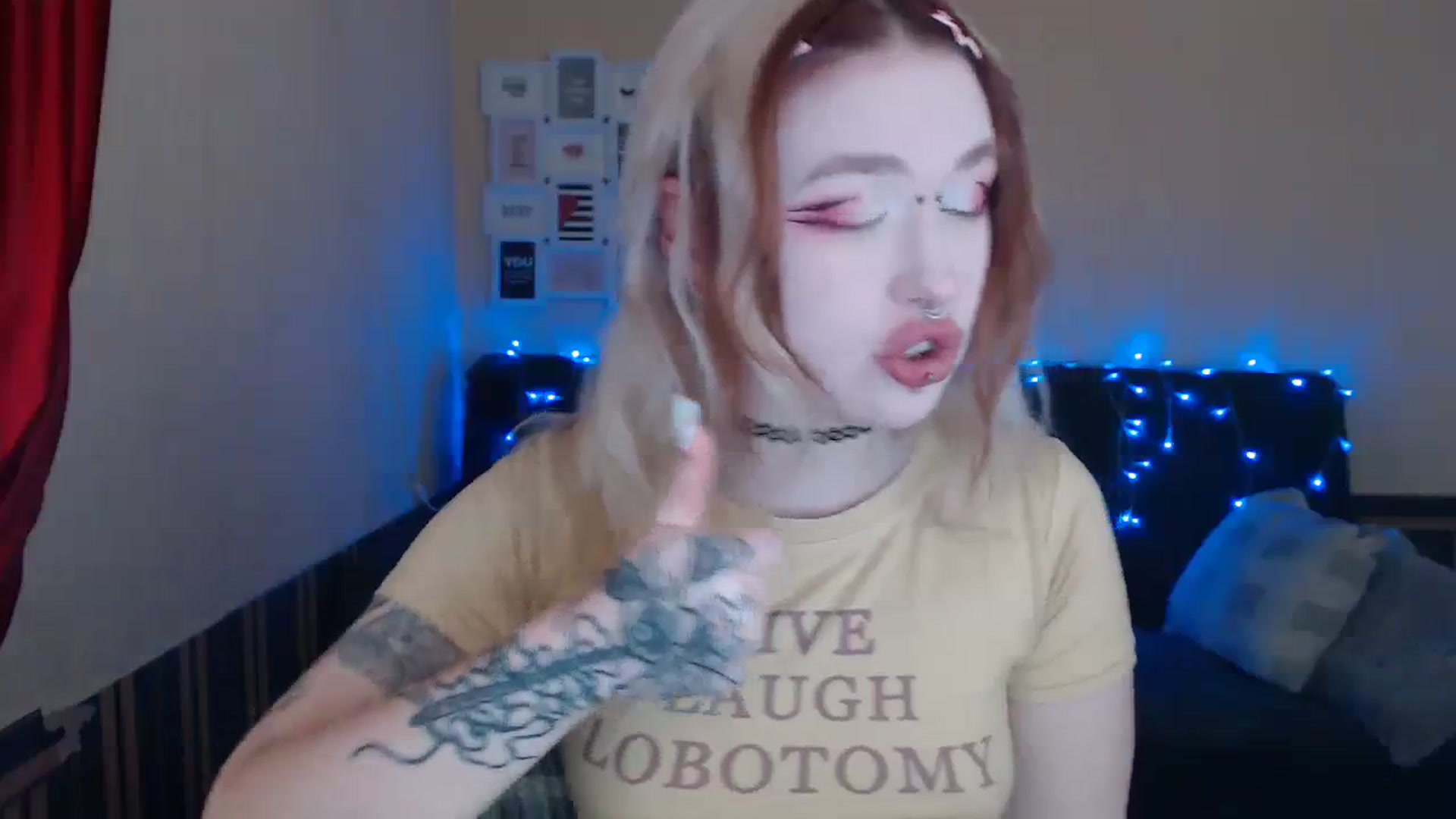 Gallery image thumbnail from Killinna's myfreecams stream on, 04/06/2024, 14:22 image 10 of 20