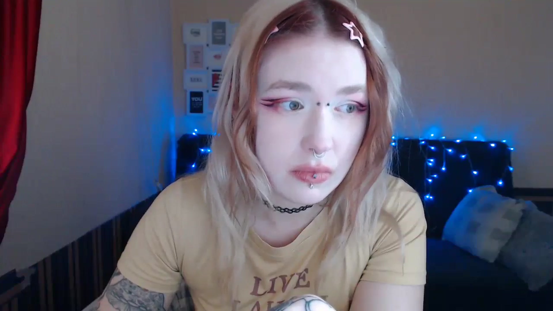 Gallery image thumbnail from Killinna's myfreecams stream on, 04/06/2024, 14:22 image 12 of 20