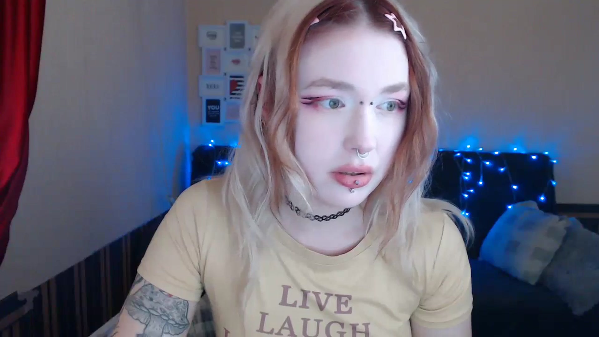 Gallery image thumbnail from Killinna's myfreecams stream on, 04/06/2024, 14:22 image 11 of 20