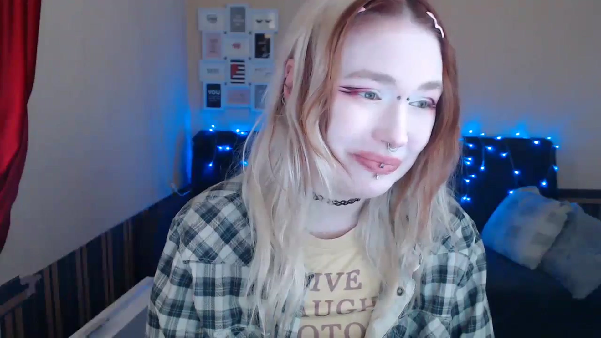 Gallery image thumbnail from Killinna's myfreecams stream on, 04/06/2024, 14:22 image 16 of 20
