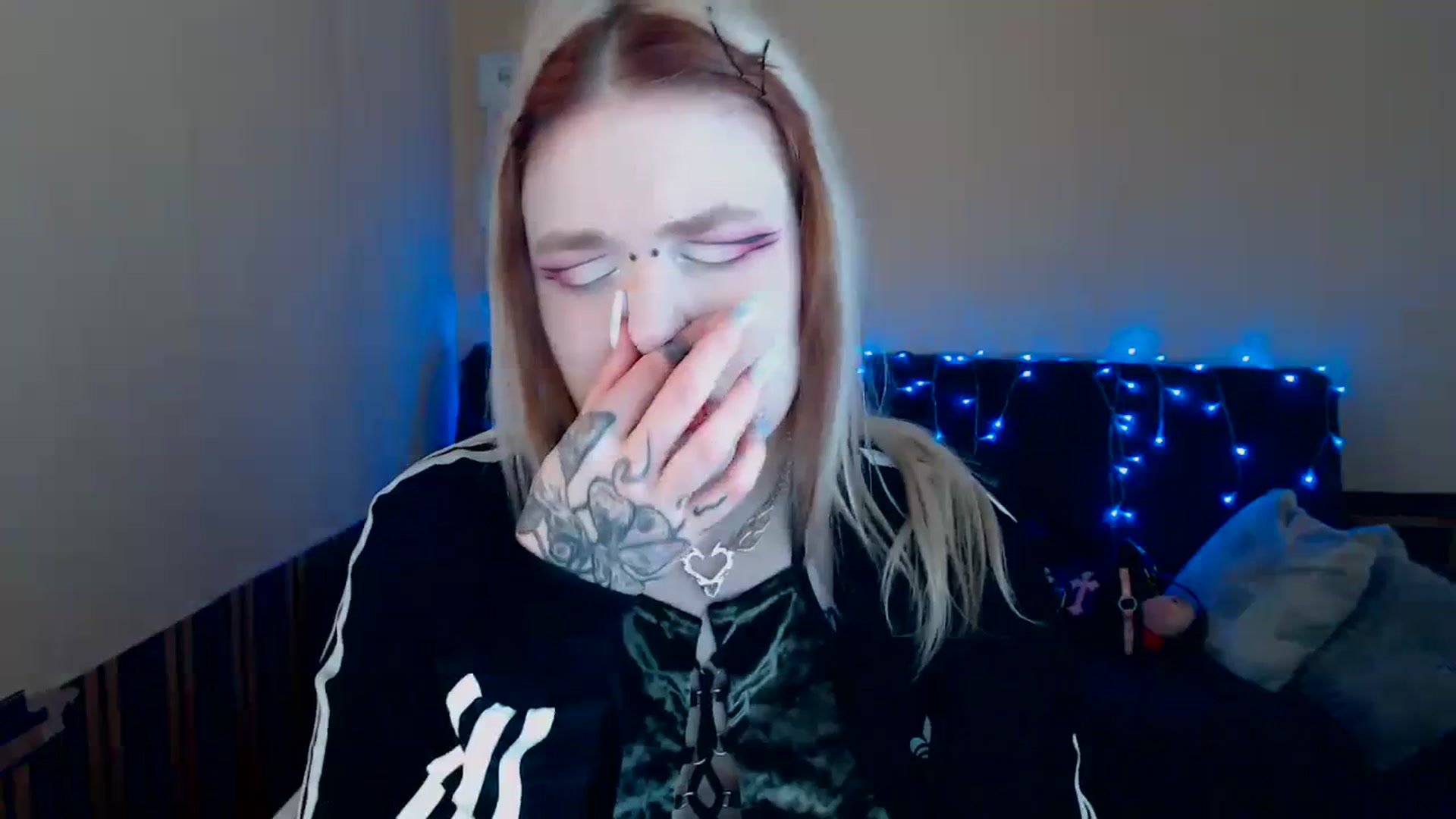 Gallery image thumbnail from Killinna's myfreecams stream on, 04/10/2024, 13:43 image 20 of 20