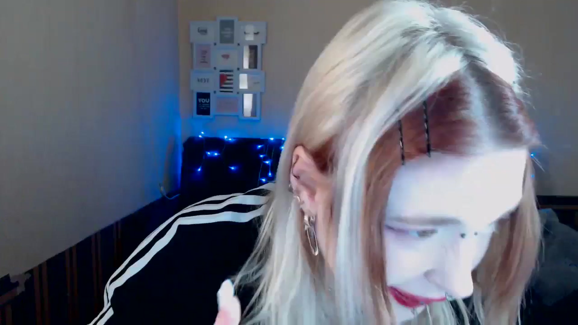 Gallery image thumbnail from Killinna's myfreecams stream on, 04/10/2024, 13:43 image 13 of 20