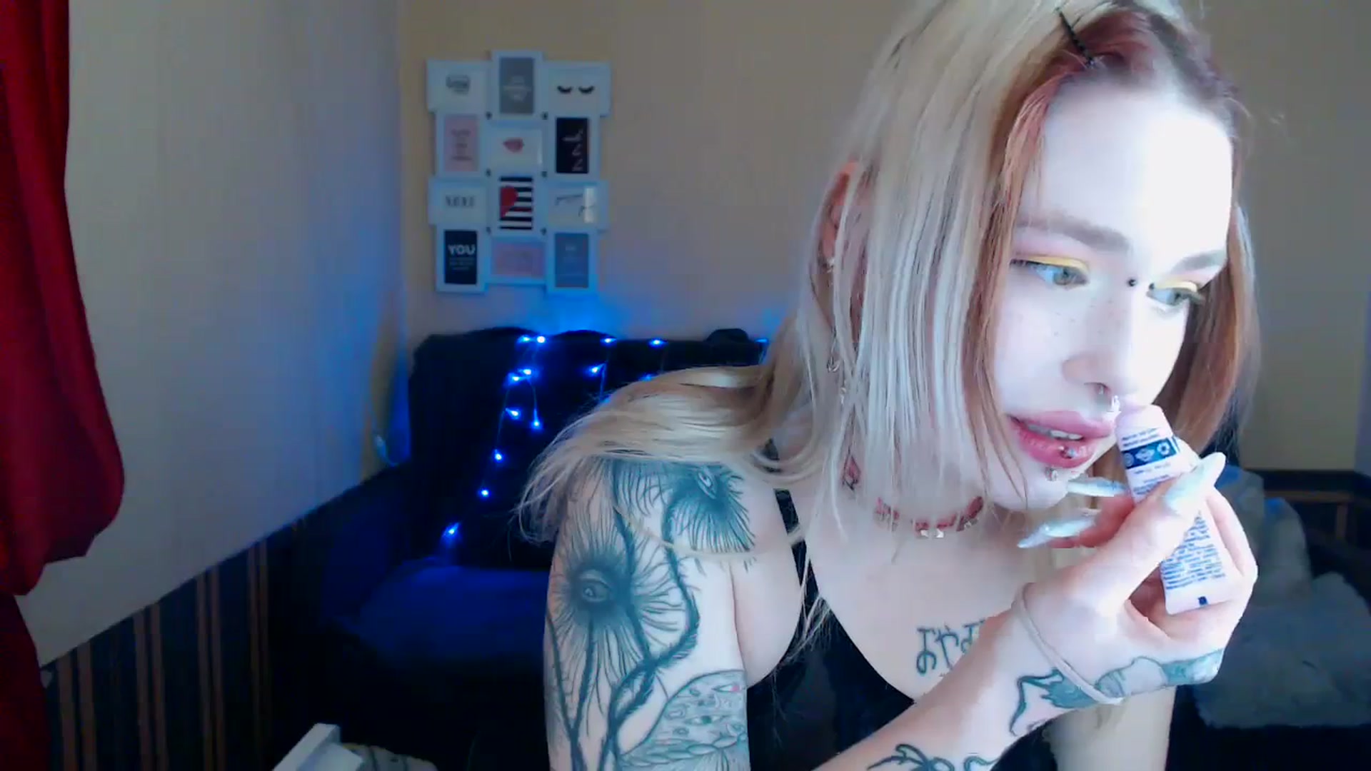 Gallery image thumbnail from Killinna's myfreecams stream on, 04/12/2024, 13:45 image 14 of 20