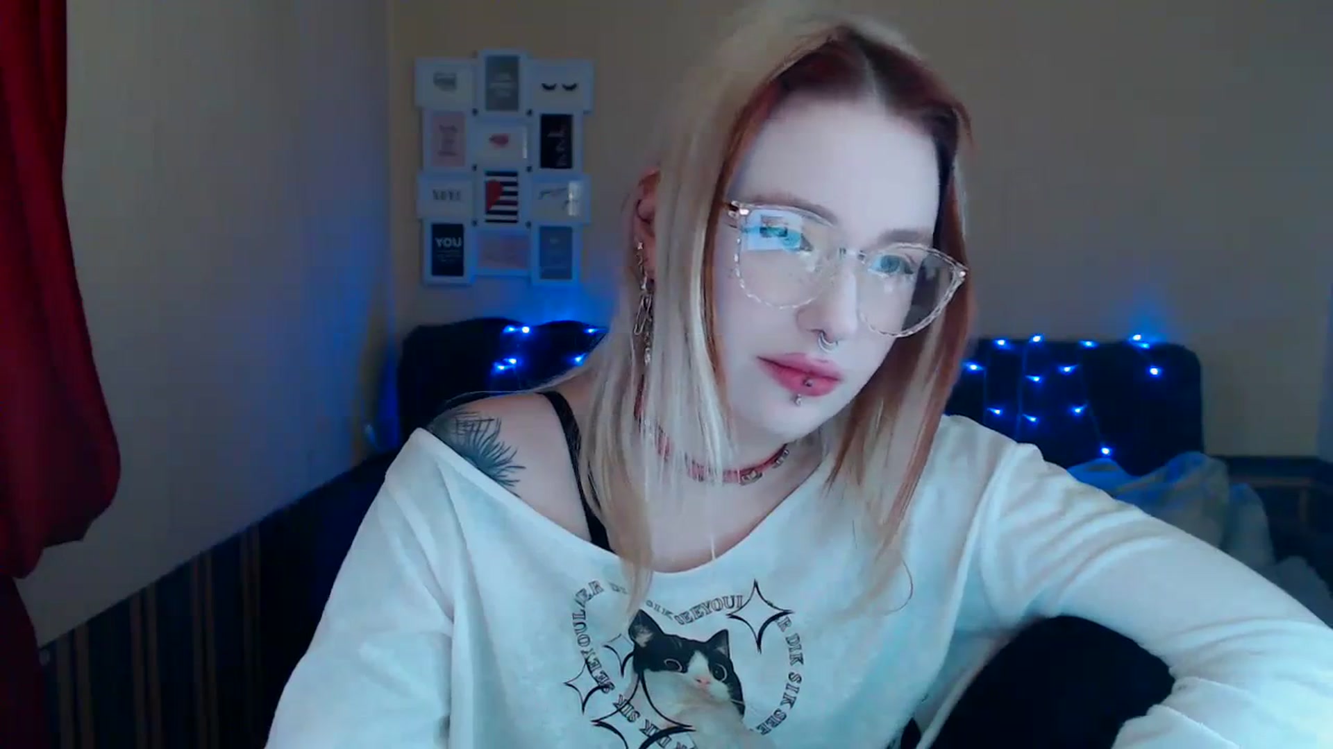 Gallery image thumbnail from Killinna's myfreecams stream on, 04/12/2024, 13:45 image 10 of 20