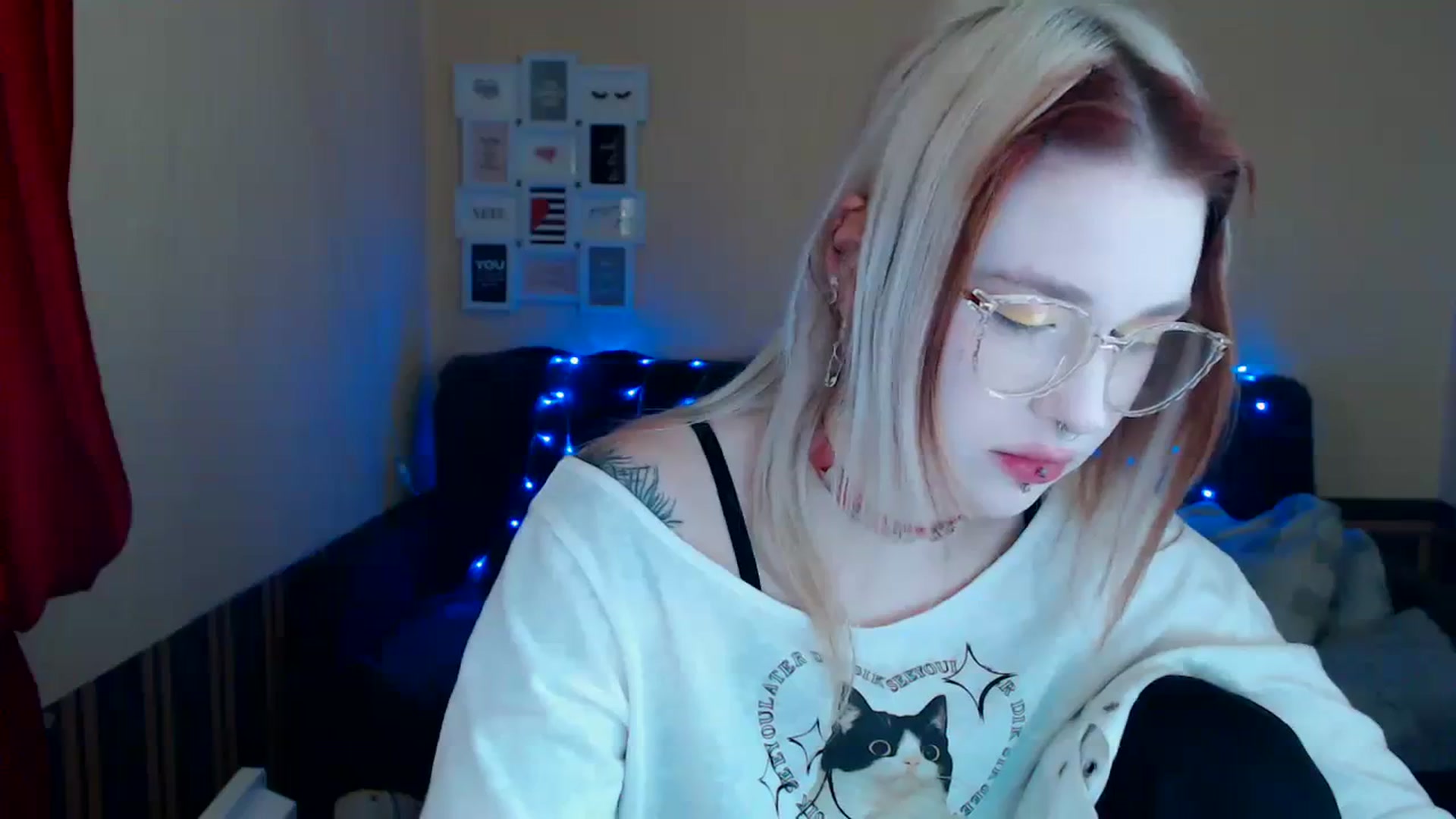 Gallery image thumbnail from Killinna's myfreecams stream on, 04/12/2024, 13:45 image 9 of 20