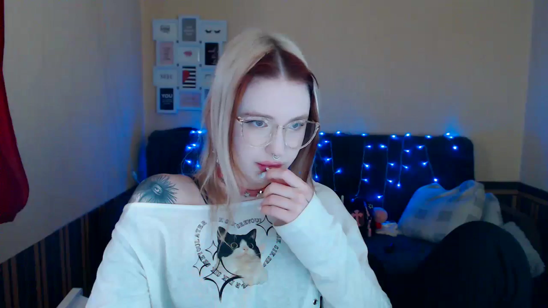 Gallery image thumbnail from Killinna's myfreecams stream on, 04/12/2024, 13:45 image 4 of 20